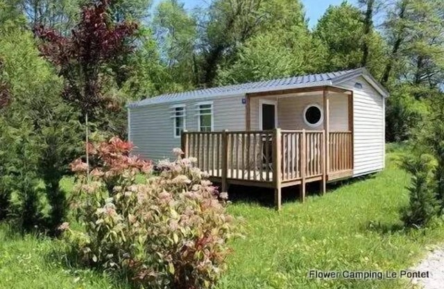 Flower Camping Les 3 Bear * - Mobil home Comfort 29m2 (3 Bedrooms) including semi-covered terrace 6 people