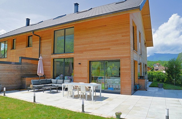 Following last-minute withdrawal. Quiet, modern house 2 min from Lake Annecy