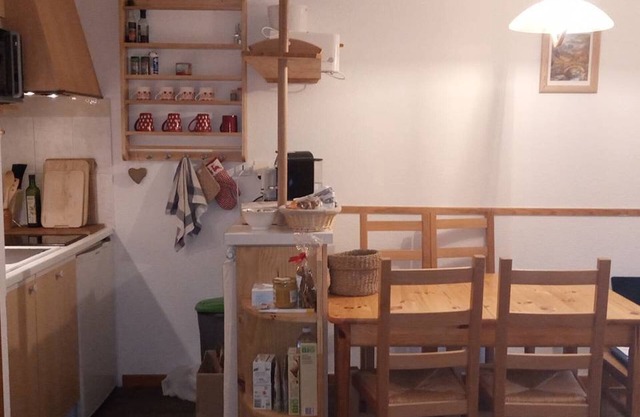 For Rent: 3-Room Apartment, Ski-In/Ski-Out, Parking