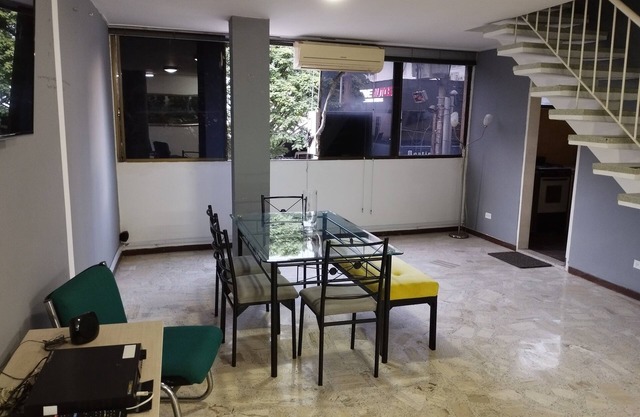For Rent Spacious Apartment Commercial Area Granada Cali AA