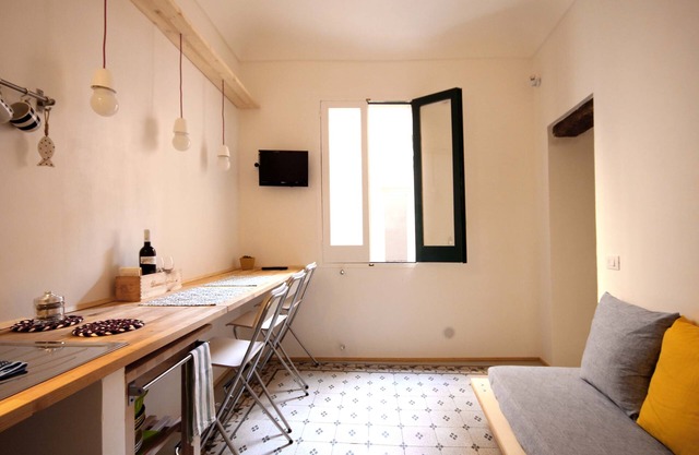 for tourist use apartment: Textures tramari