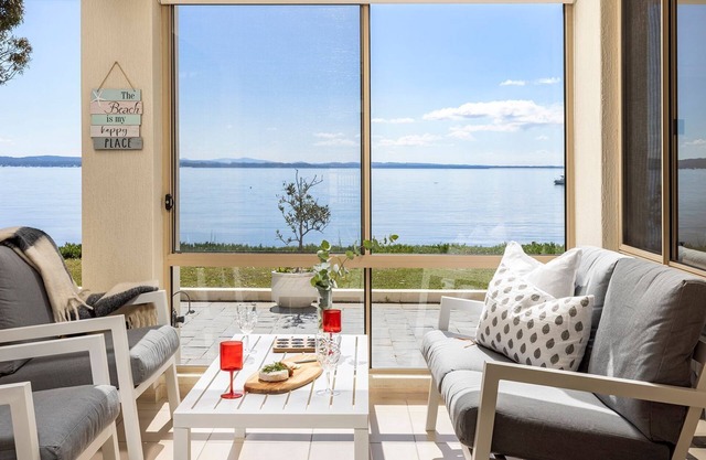 Foreshore Delight offers a tranquil holiday retreat with breathtaking water views