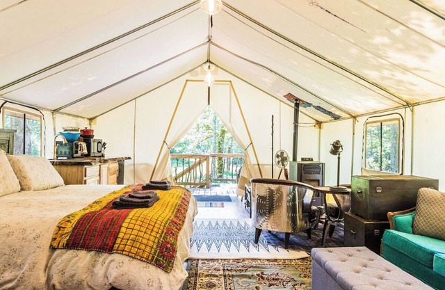 Forest Cabin Hideaway + Fireplace +BBQ + Pond & Wildlife