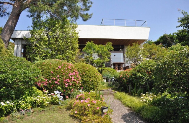 Forget the hustle and bustle of everyday life and /Ito Shizuoka