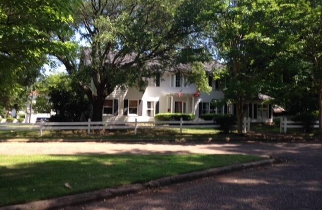 Forget Traffic And Parking. Gracious Comfort, 7 Block Walk To Campus/downtown