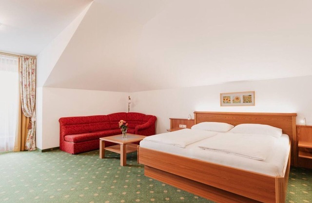 Four-bed room "Almrose" - Hotel Gratz Großarl