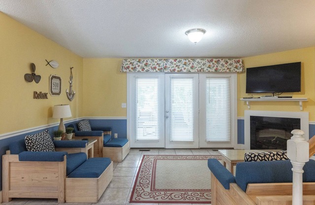 Four Bedroom Yacht Condo