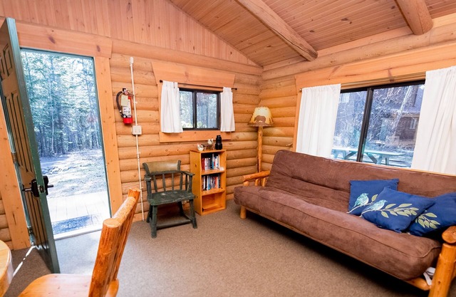Four neighboring log cabins near Flathead Lake & Glacier, great for groups