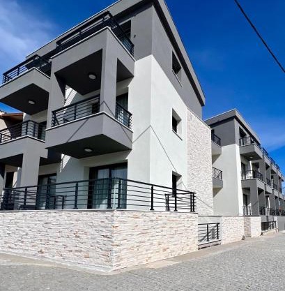 Four Shades Luxury Suites