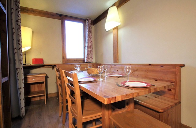 Renovated apartment near center, 2 bedrooms, 6 people, balcony, ski lockers
