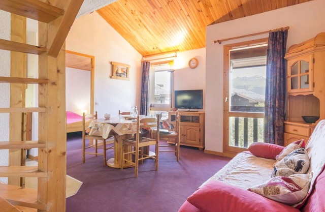 Spacious duplex · Close to cable car · 3 rooms, 2 bedrooms