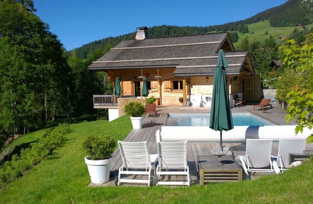 Luxurious Chalet in Le Chinaillon with Sauna