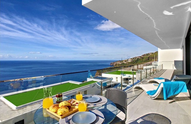 Francelho 1 Apartment by LovelyStay