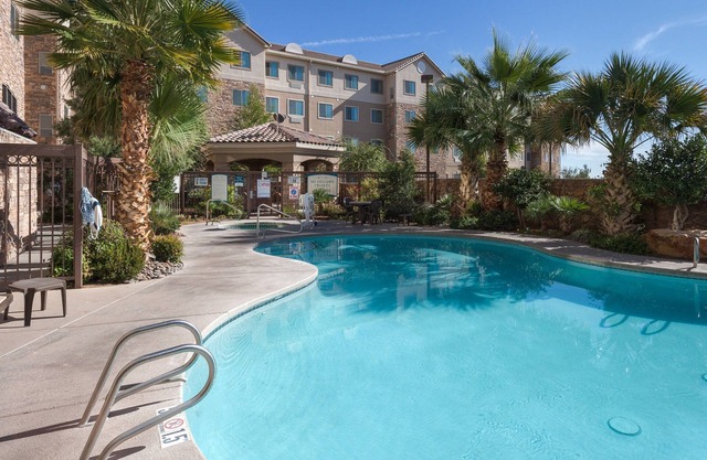 Free Breakfast. Hot Tub. An Outdoor Adventure!