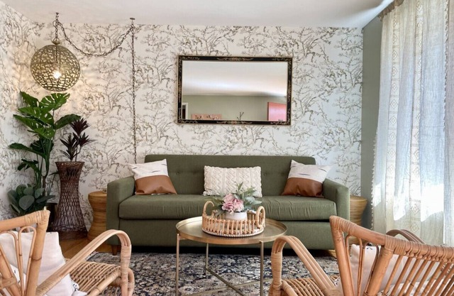 Fremont Artful Escape | Walkable Garden Apartment