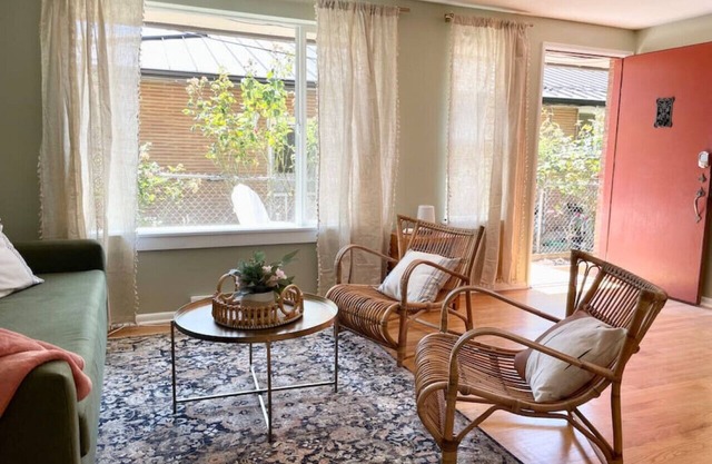 Fremont Nirvana | Chic Townhome Near Bars & Eats