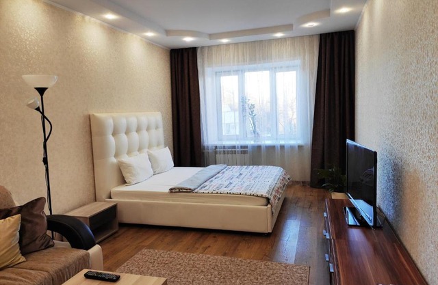 Fresh Room: Apartment on Griboedova