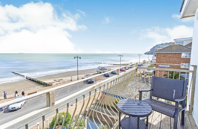 Freshwater at the Aqua, 1 bed sea view apartment.