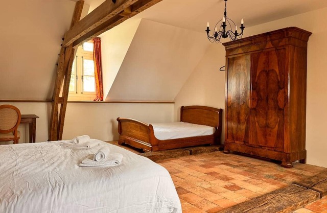 Friendly group accommodation for 15 people