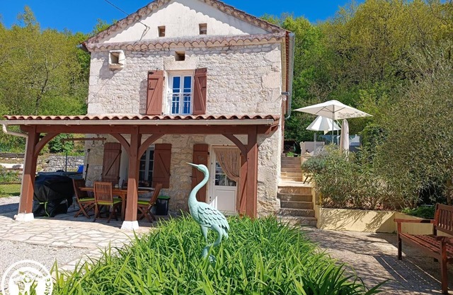 From East to West - MONTCUQ EN QUERCY BLANC