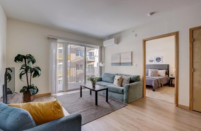 FRONTDESK 124 W Washington St Apts Milwaukee