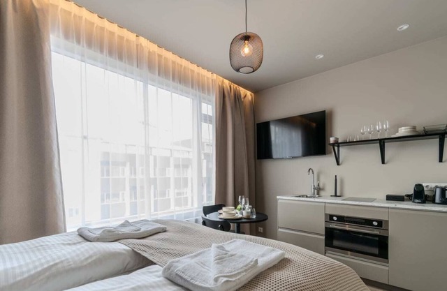 Frost Apartments - Superior Studio