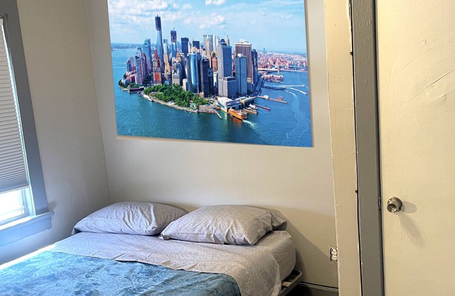 Full apartment with 3 bedrooms close to NYC.