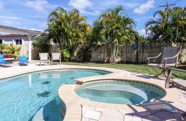 Full house with pool and jacuzzi