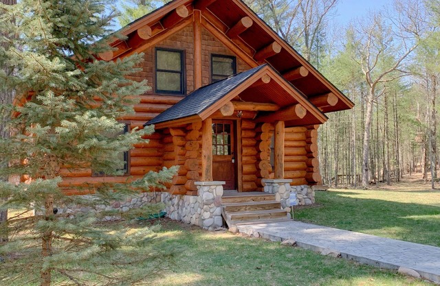 Full Scribed Log Cabin Nestled in along the banks of the Pere Marquette