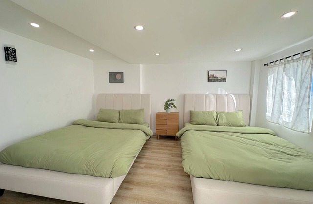 Full townhouse 2BRs at Dalat center with full kitchen for family/group