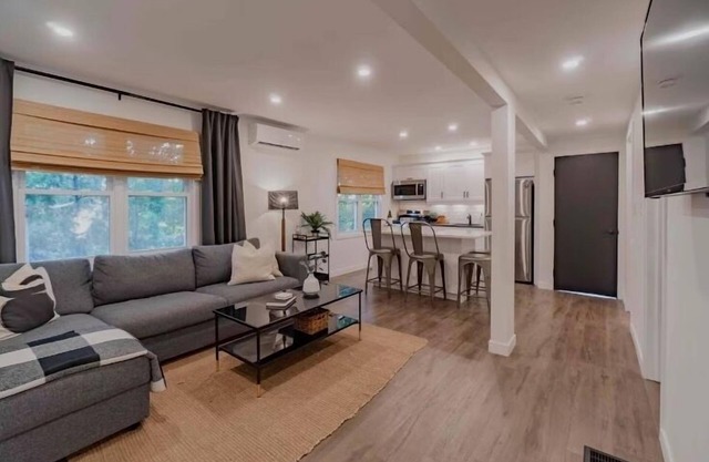 Fully Efficient Hotel-Style Suite on Wine Route