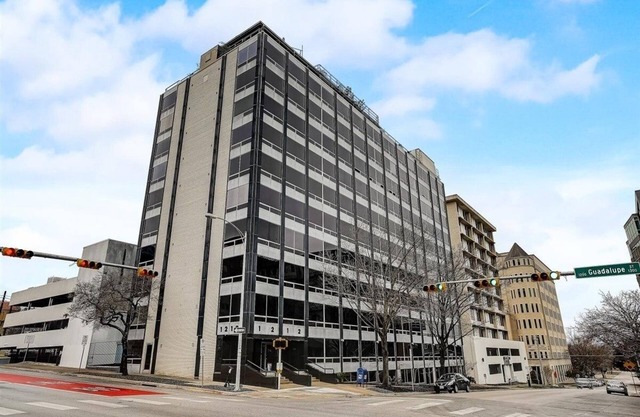 Fully furnished all inclusive unit in Downtown