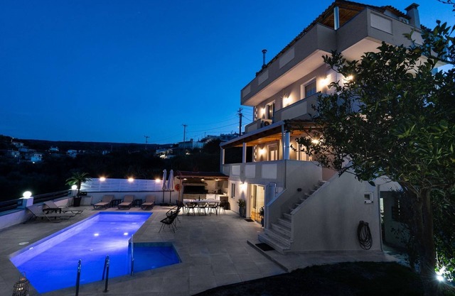 Fully rennovated 4bedr villa,a luxury retreat!