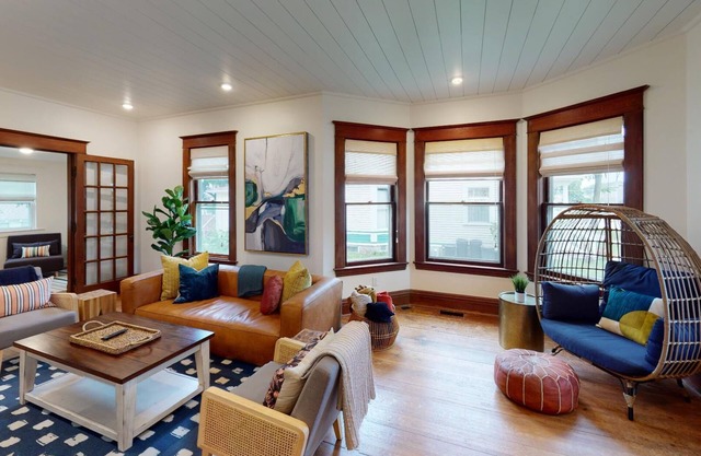 Fully renovated home; 2 blocks from beach & downtown!