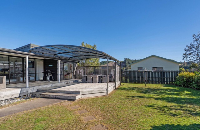 Fun at Whangamata - Whangamata Holiday Home