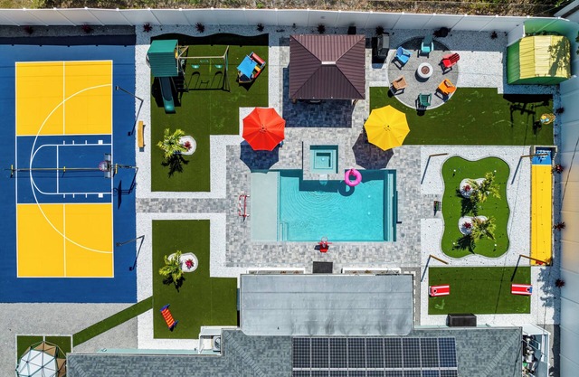 Fun-Filled Family Oasis with Pickleball, SPA, HTD Pool, Fire Pit near AMI