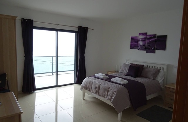 Funchal Old Town Villa Exceptional Ocean Views 5 min walk to shops & restaurants