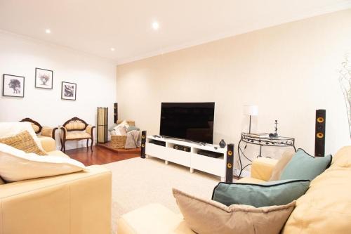 Funchal Terrace House