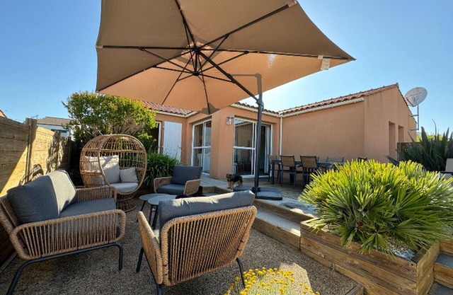 Functional house with garden and private parking in Les Sables-d'Olonne