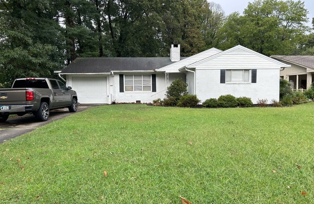 FURNITURE MARKET! Cozy House for Rent 5 minutes from Downtown High Point NC.