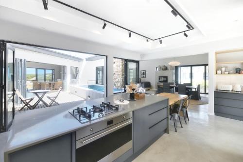 Fynbos Hill Luxury Accommodation