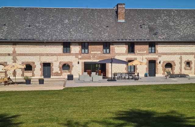 Gîte de 12-14 Personnes Situé à Quelques Kilomètres de la Baie de Somme