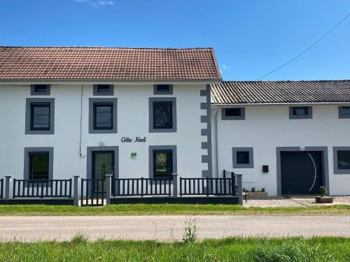 Gîte de charme avec sauna, spa et terrain de pétanque à Plombières-les-Bains, idéal en famille - FR-1-589-432