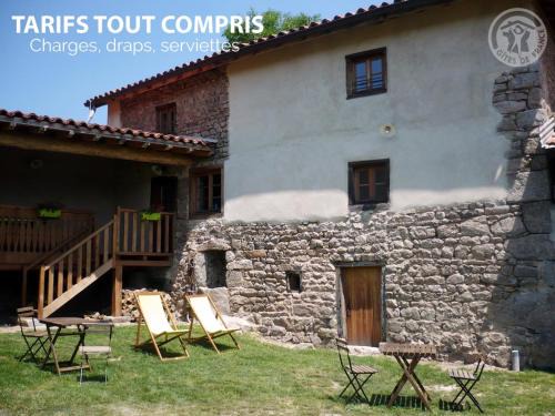 Gîte de charme 3 épis avec vue sur campagne, 2 chambres - Monts du Forez - FR-1-496-92