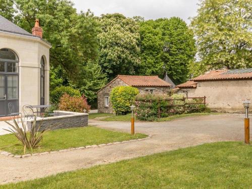 Gîte de Charme avec Jardin Privé près de Nantes, Accès Facile, Équipé Tout Confort - FR-1-306-812