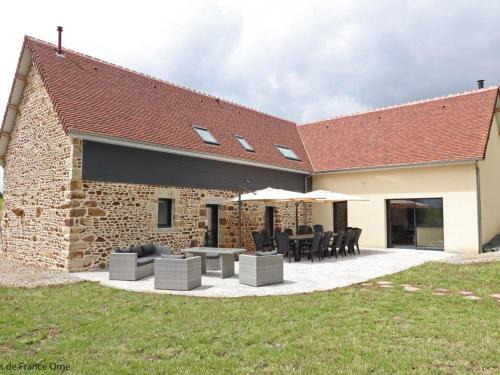 Gîte familial spacieux avec sauna privatif et jardin sécurisé - FR-1-497-136