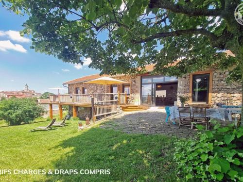 Gîte Familial à Virigneux - Animaux Bienvenus - FR-1-496-326