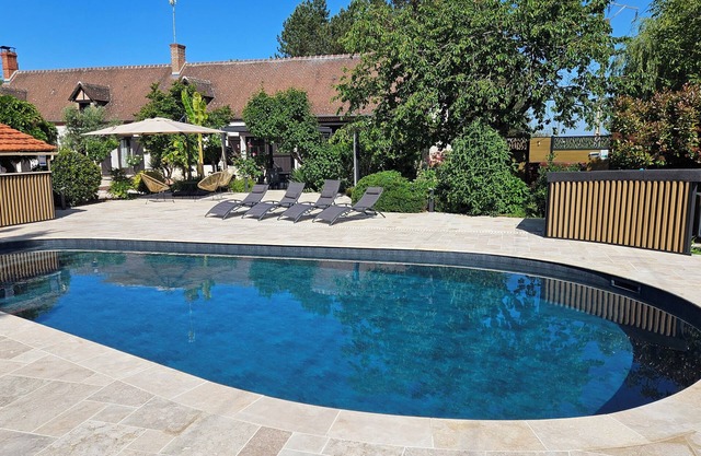 Gîte Glycines & Nature, Proche Zoo de Beauval Avec Piscine Chauffée et Jacuzzi