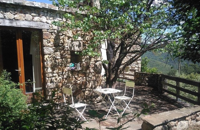 Gîte "La Terrasse". A real "Eagle's Nest" for two people.