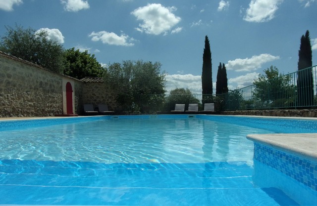 Gîte * le MAGNAN, 50m², charm and nature, heated swimming pool, south Ardèche